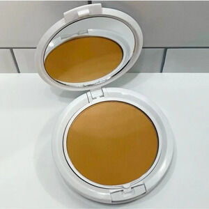 TIGI Cosmetics Allure Powder Foundation